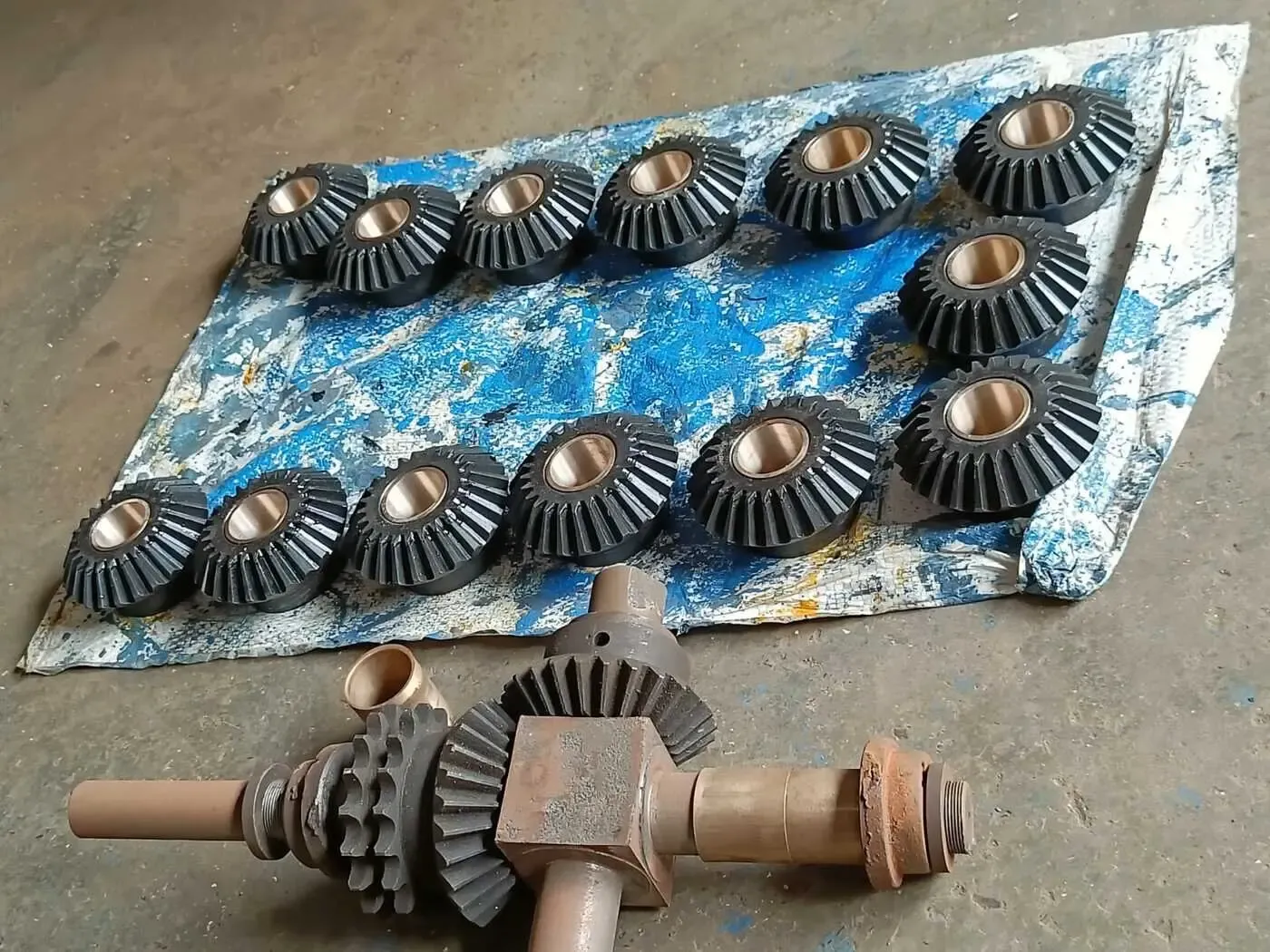 Bevel Gear Set with Shaft – Sprocket Wheels, Gears & Pulleys, J-Tech Engineering Surat