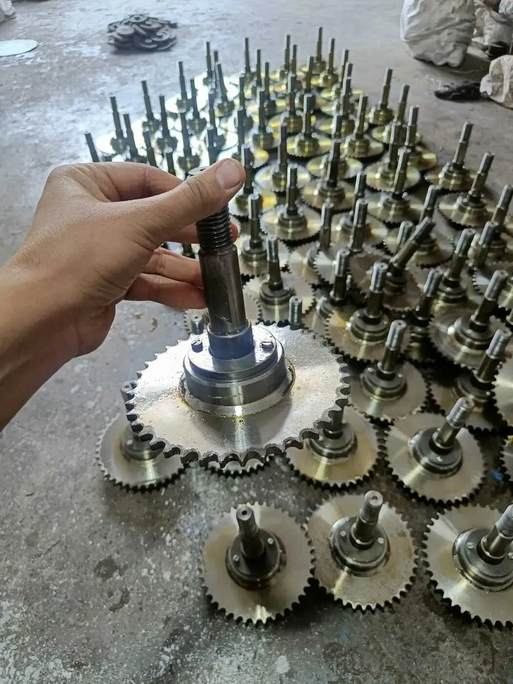 Chain Sprockets on Spindles – Sprocket Wheels, Gears & Pulleys, J-Tech Engineering Surat